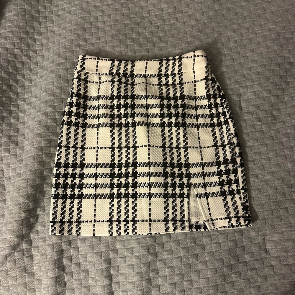 SHEIN Mini black and white plaid skirt